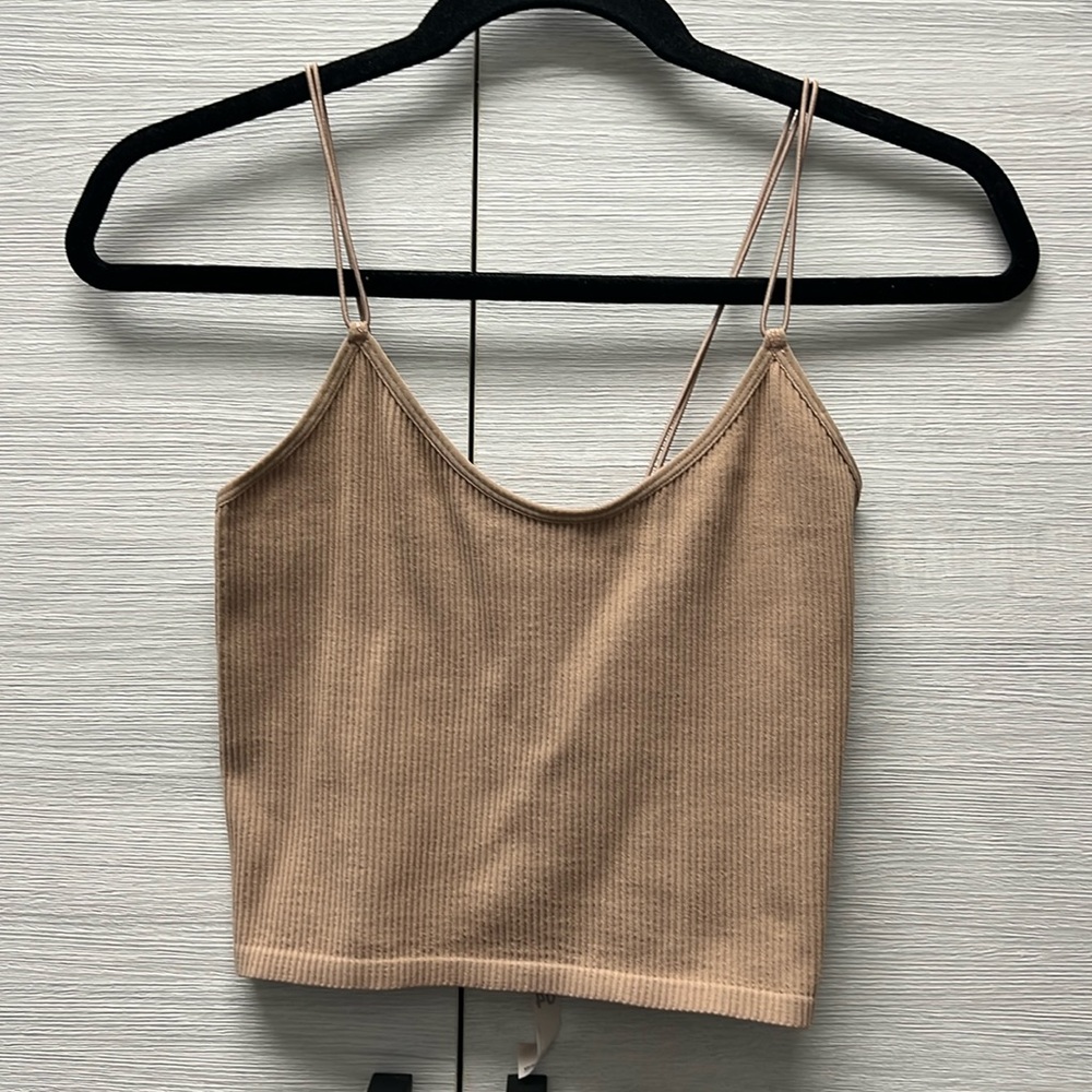 fitted tank top